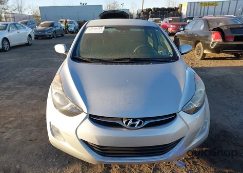2012 Hyundai Elantra Gls (Ulsan Plant) z USA, uszkodzony, nr VIN KMHDH4AE4CU424091